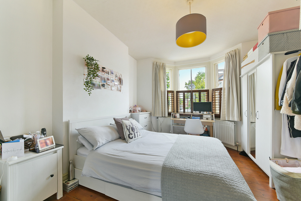 house or flat for sale or rent in south west London